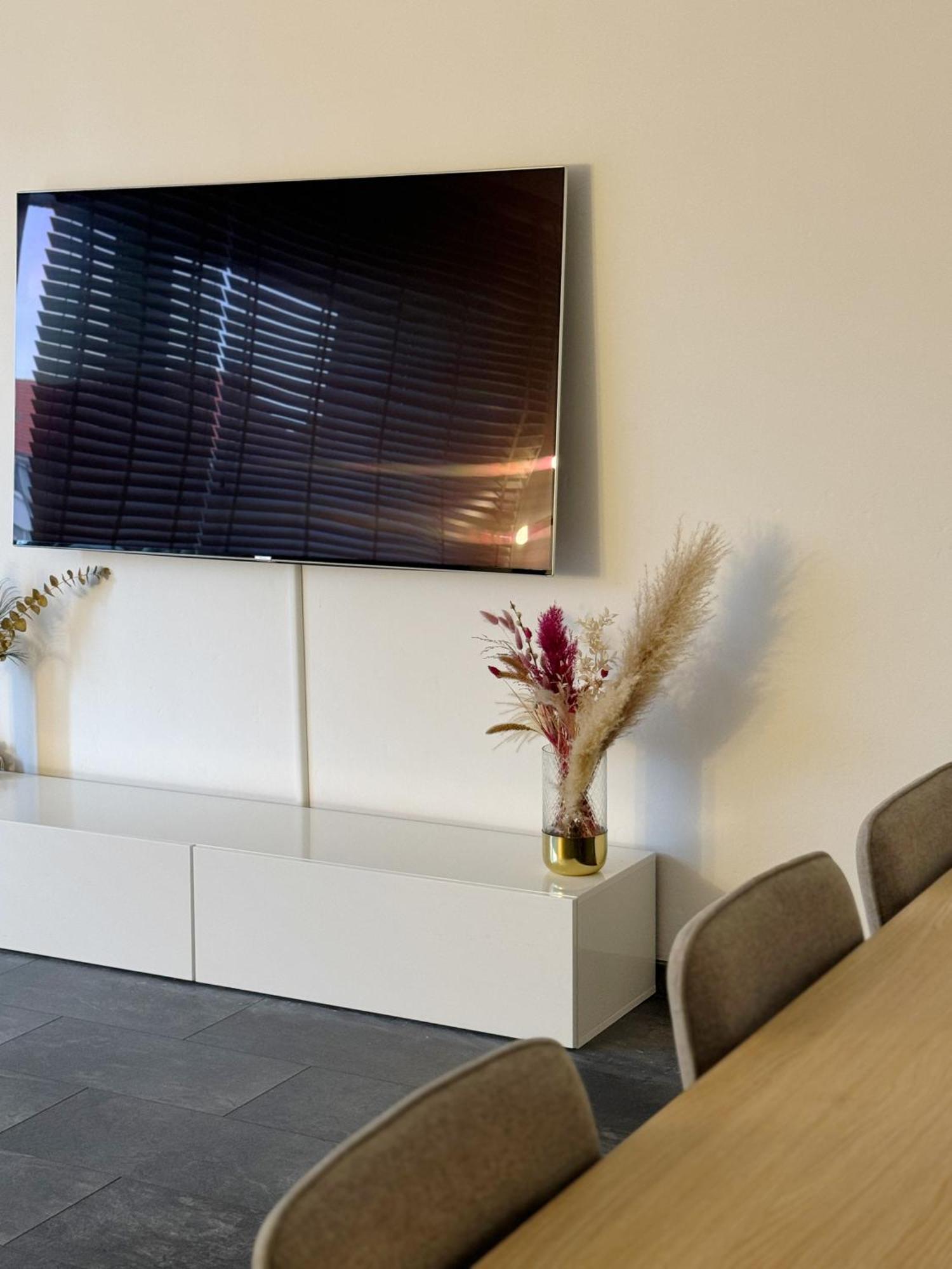 90M2 I Central I Netflix I Wifi I Free Parking I Lia Apartments Hannover Buitenkant foto