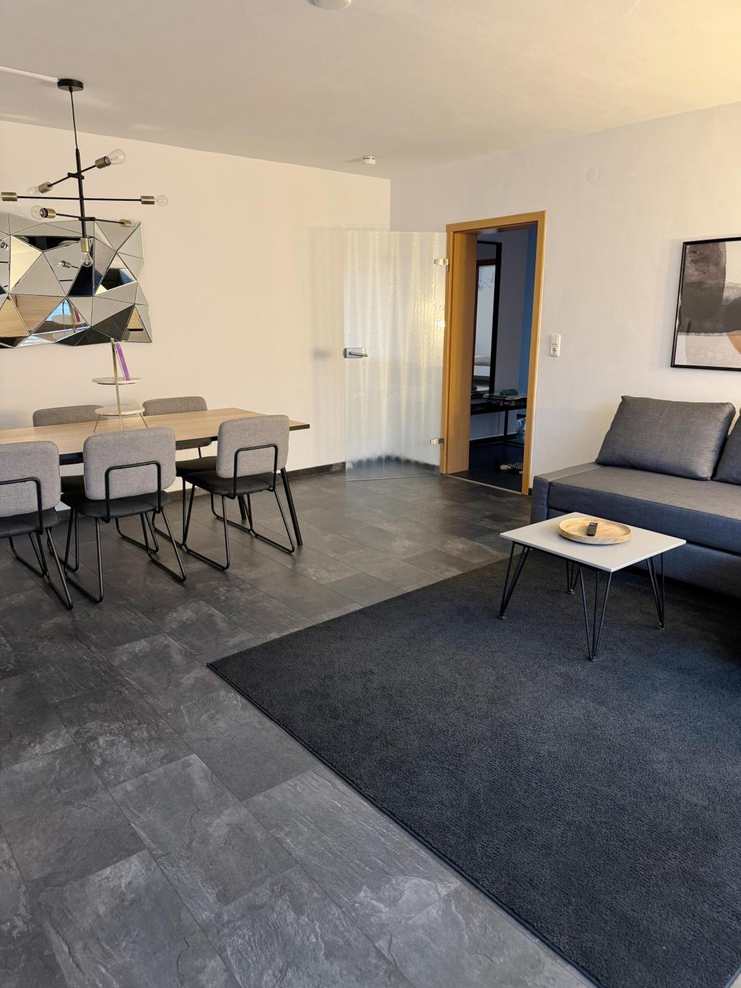 90M2 I Central I Netflix I Wifi I Free Parking I Lia Apartments Hannover Buitenkant foto
