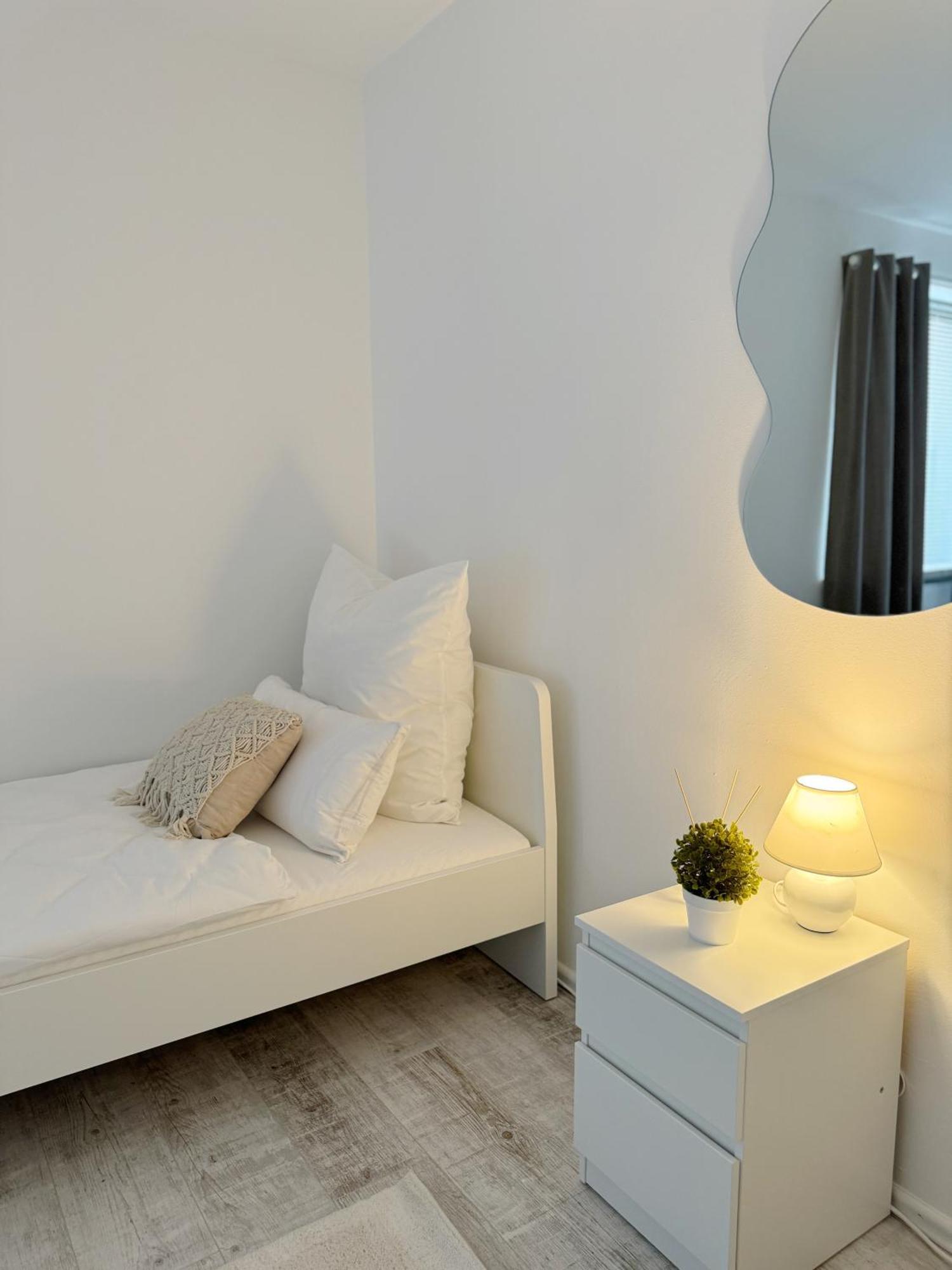 90M2 I Central I Netflix I Wifi I Free Parking I Lia Apartments Hannover Buitenkant foto